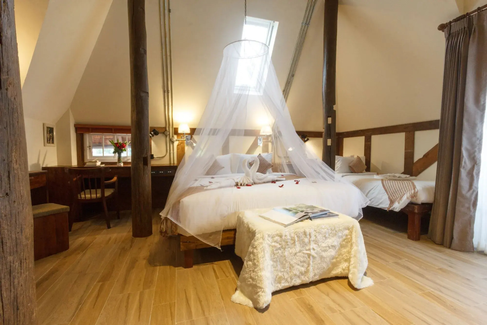 Photo - Le Charcoa Hotel