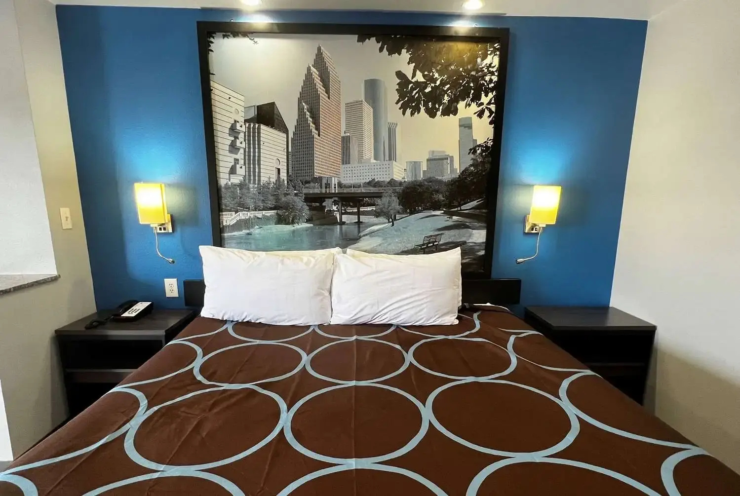 Photo - Super 8 by Wyndham Houston North I-45