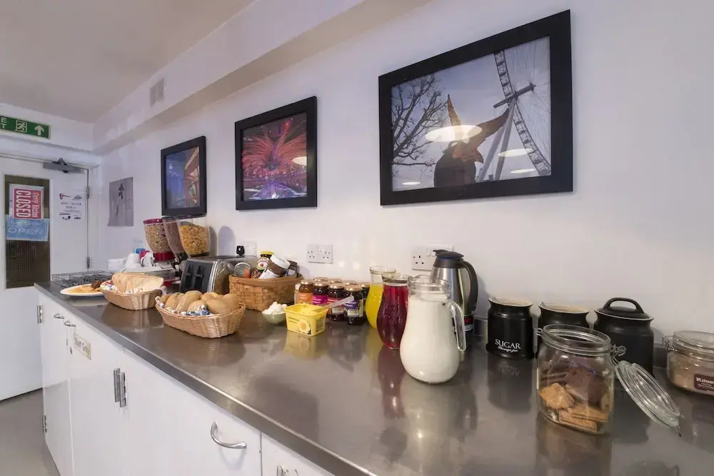 Photo - Astor Kensington Hostel
