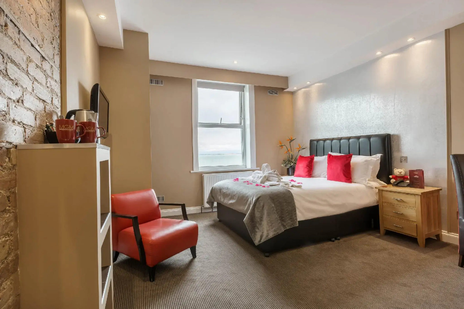 Photo - Muthu Westcliff Hotel (Near London Southend Airport)