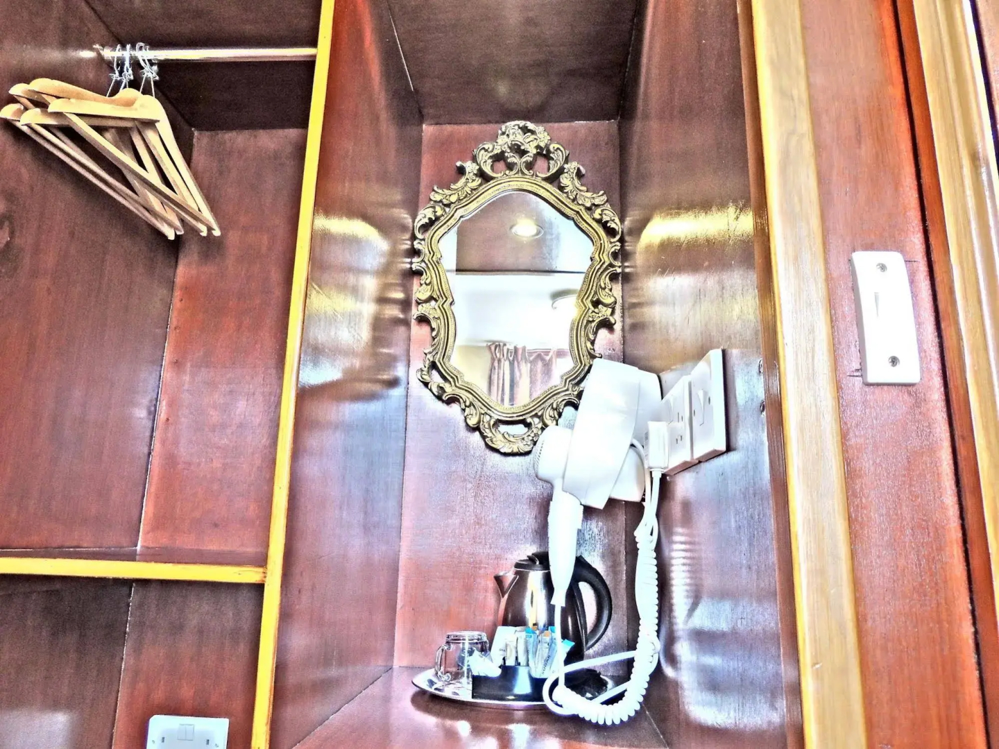 Photo - Shakespeare Hotel