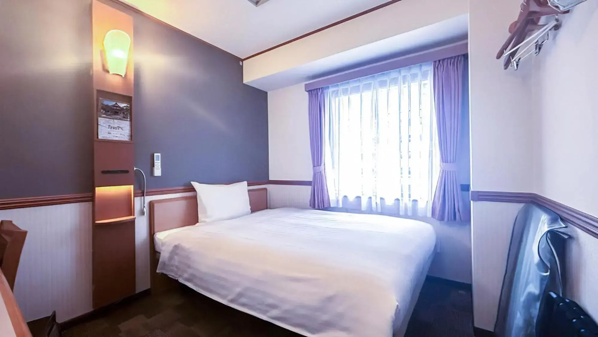 Photo - Camden Court Hotel