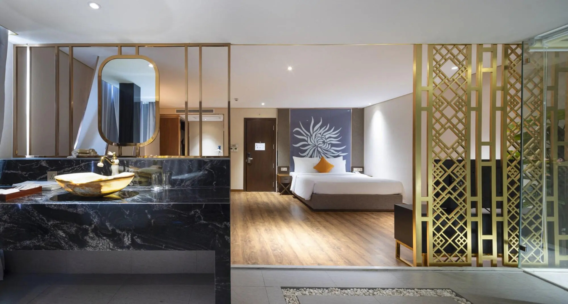 Photo - Winsuites Saigon Hotel