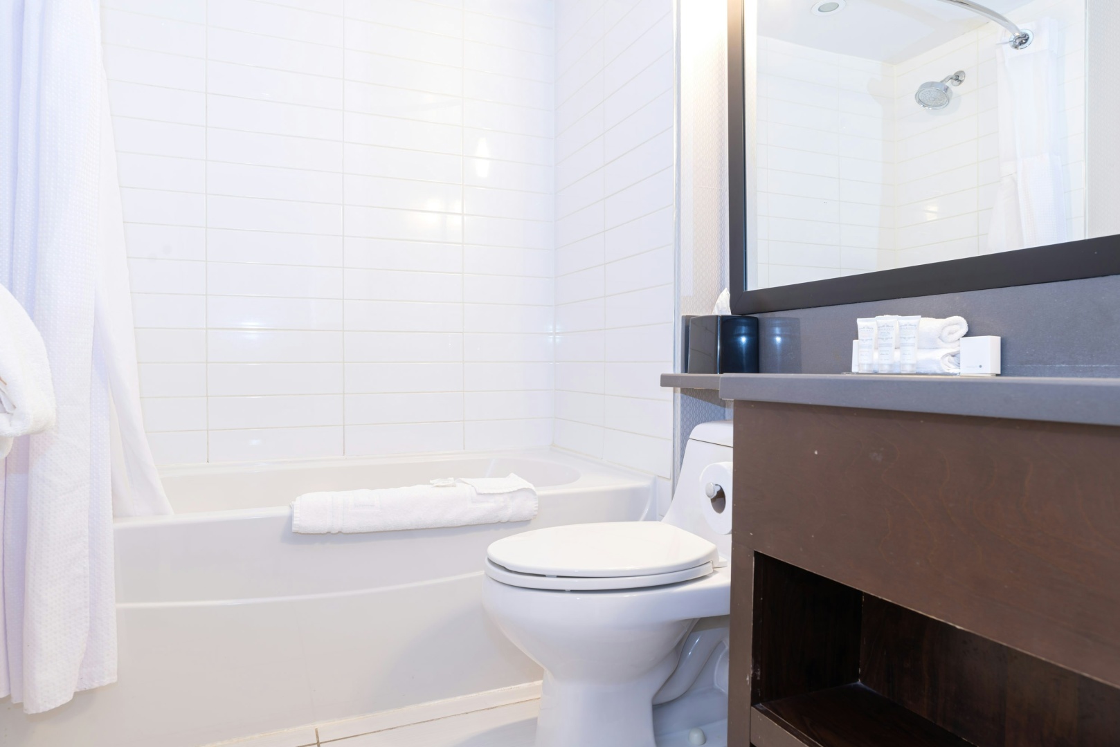 Photo - Sandman Signature Edmonton South Hotel