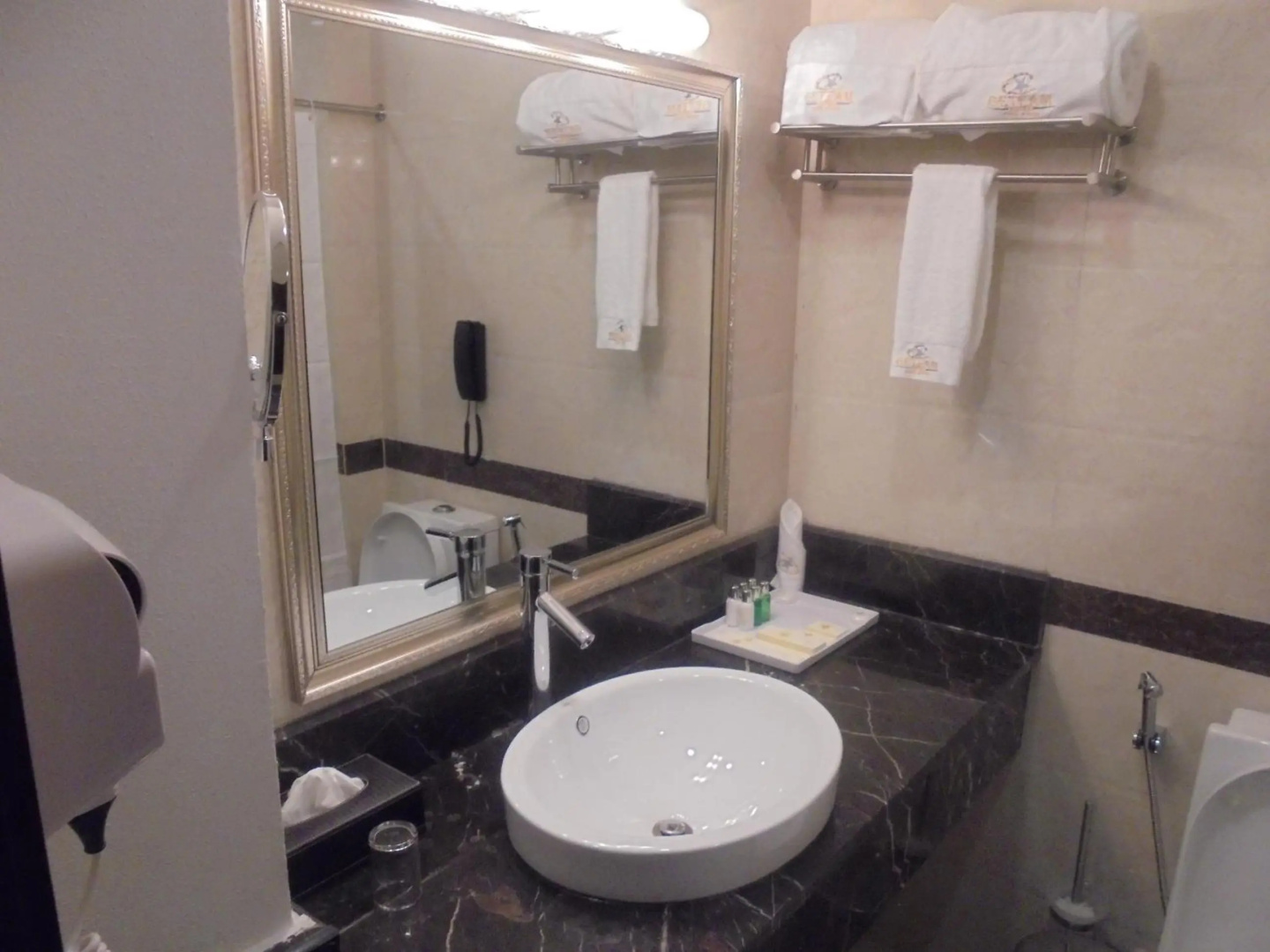 Photo - Getfam Hotel