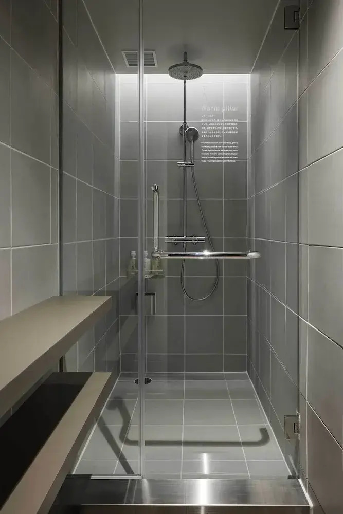 Photo - 9h nine hours Shinagawa station for men