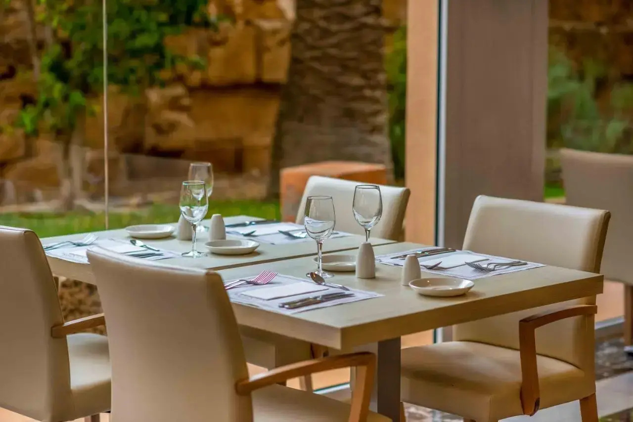 Photo - Valentin Reina Paguera - Adults Only