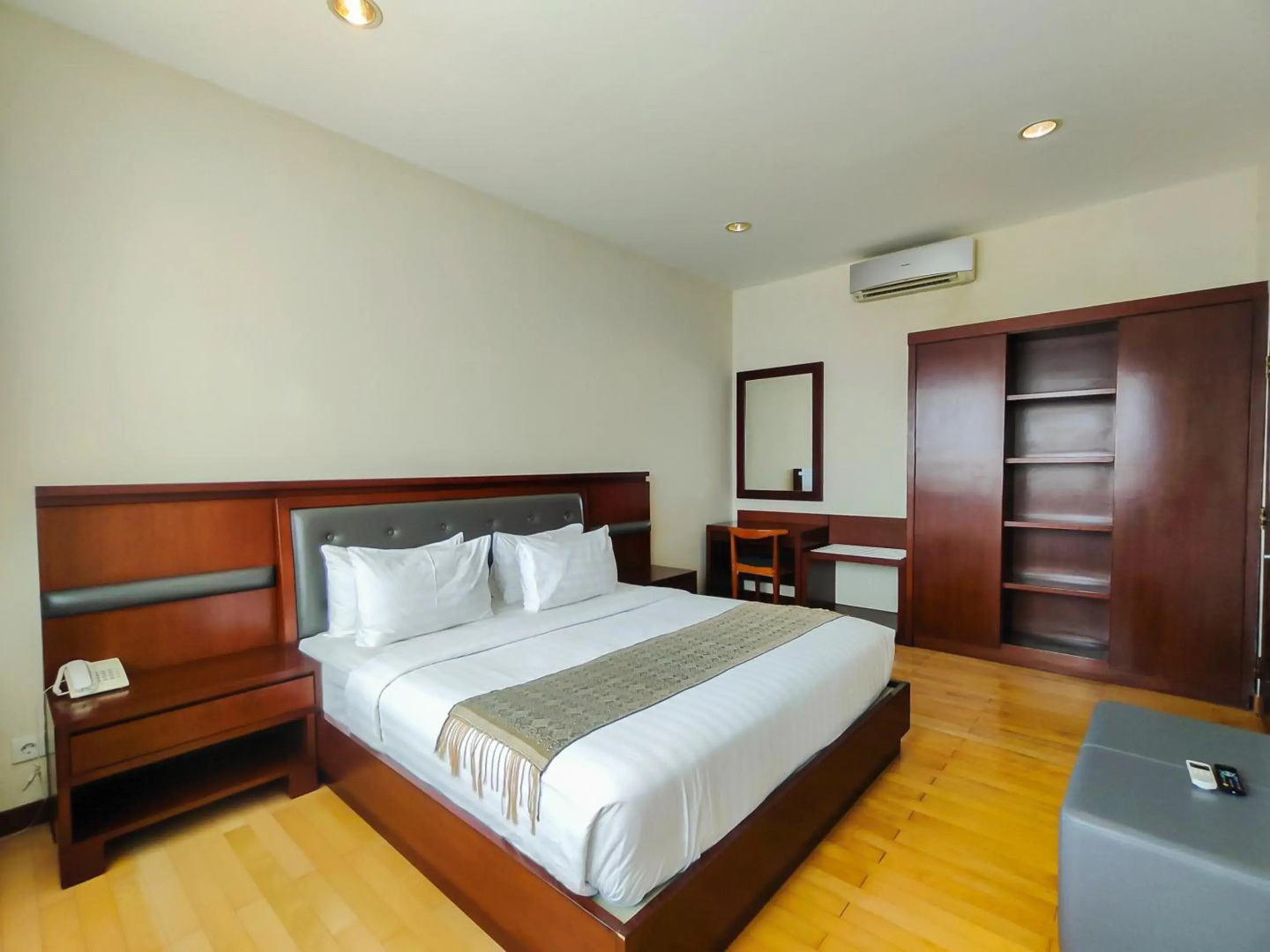 Photo - Seminyak Square Hotel And Villas