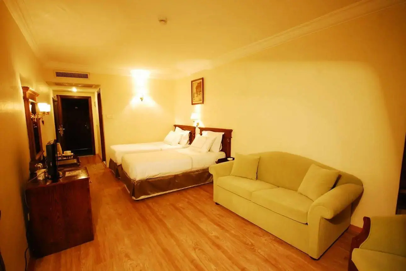 Foto - Hotel Golden Crown