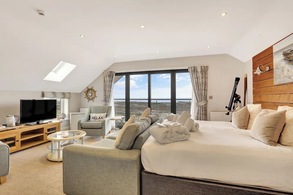 Captain's Cove - North East Escapes