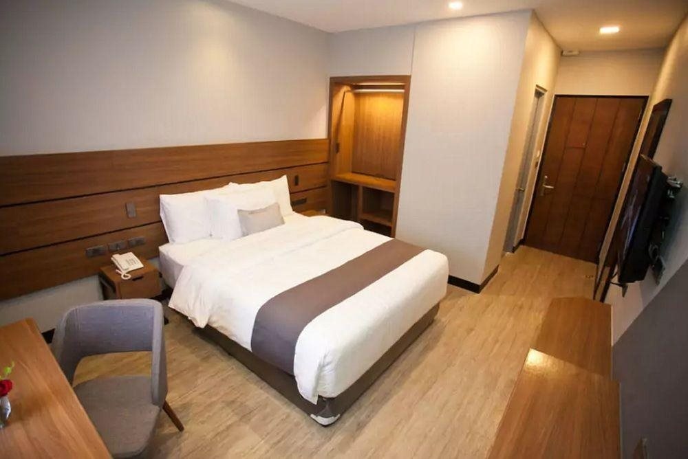 Embassy Hotel