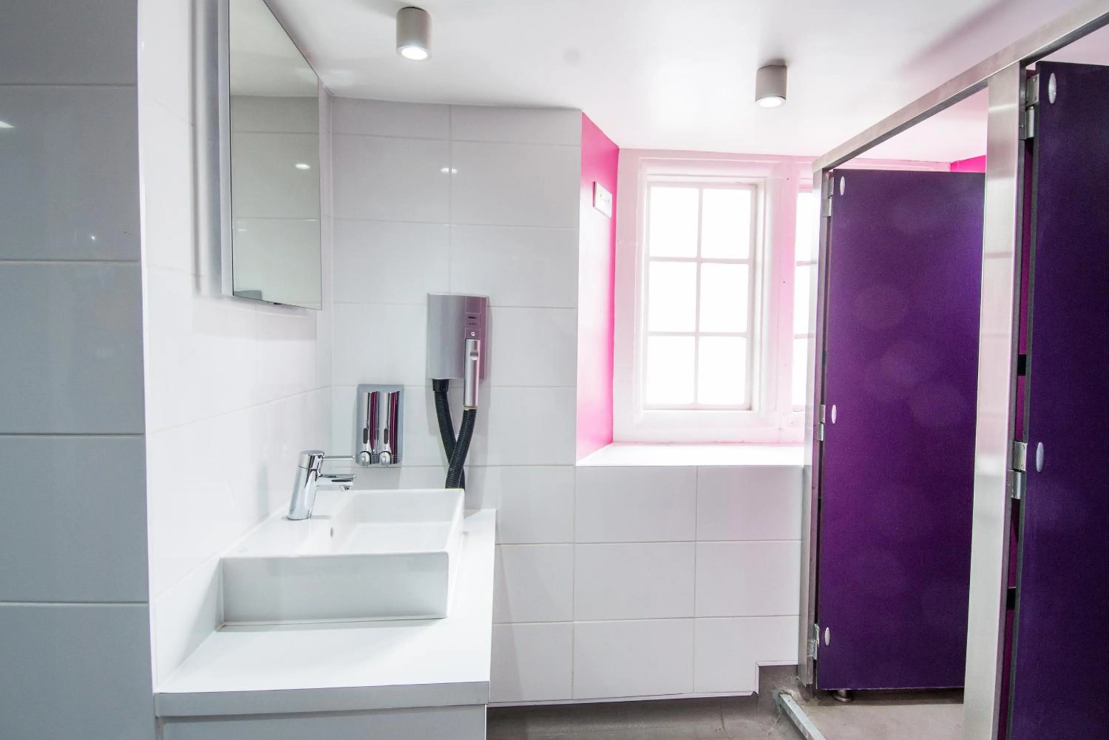 Photo - Safestay London Kensington Holland Park