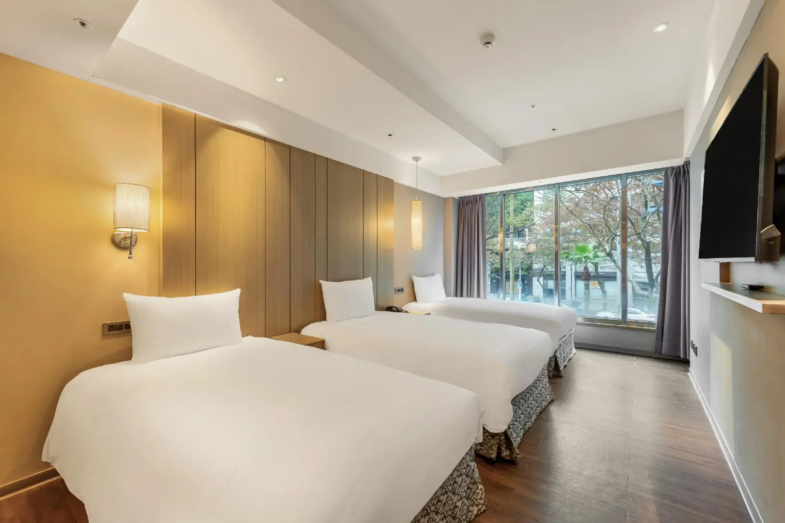 Photo - La Maison Hotel