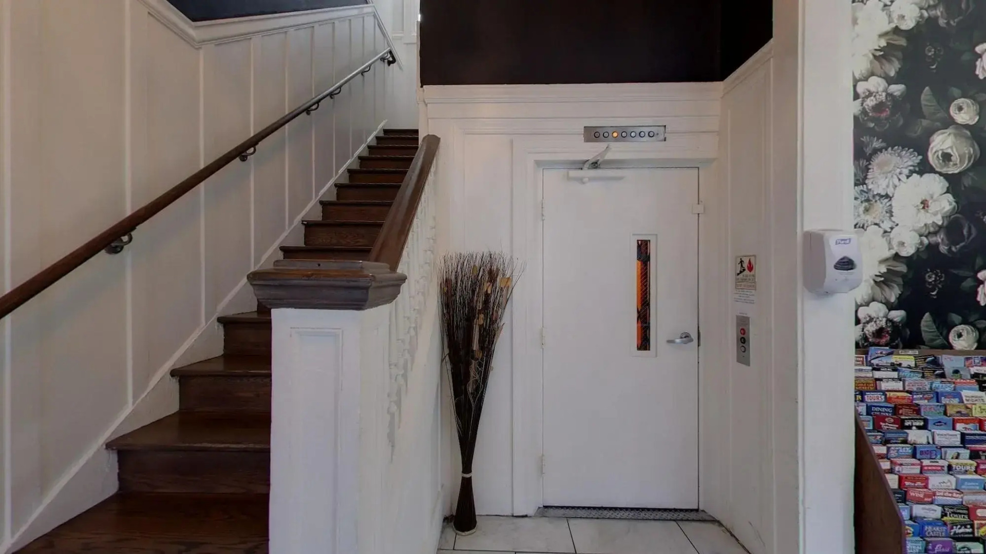 Foto - Warfield Hotel