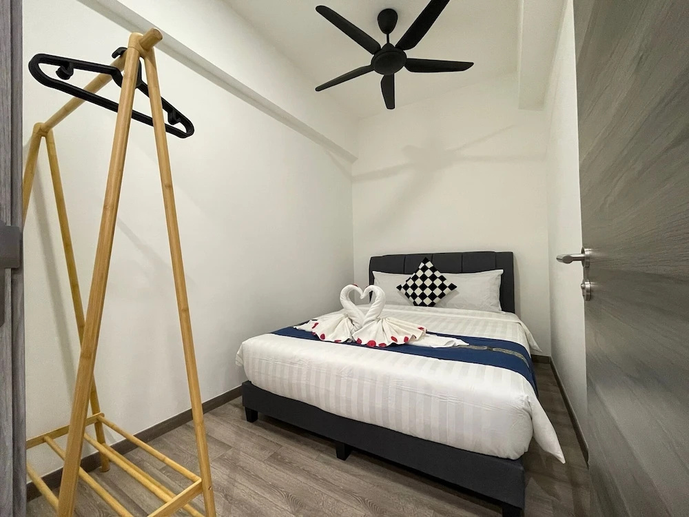 Agile Residence TRX by Isabella