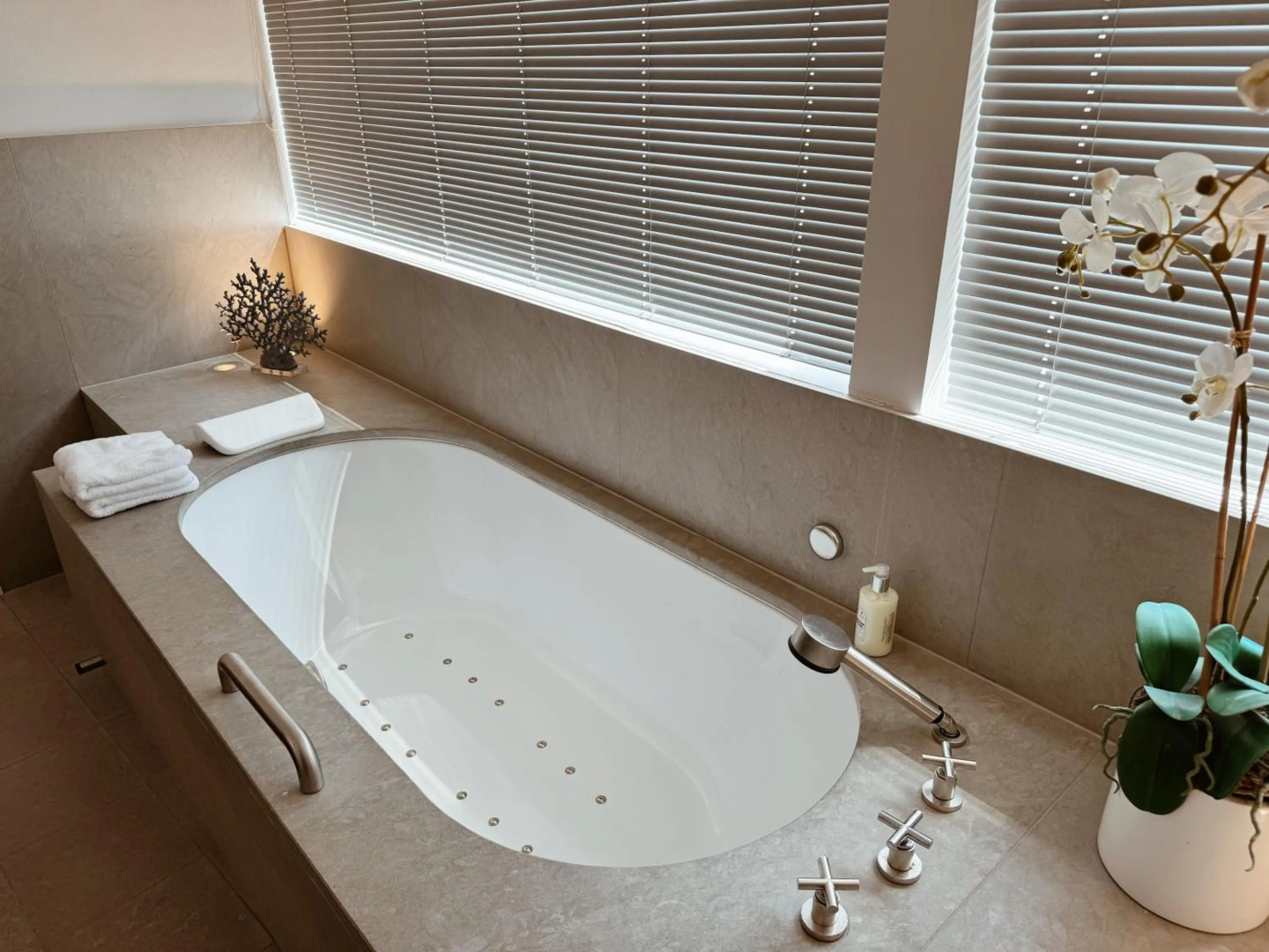 Photo - Hotel Van Cleef