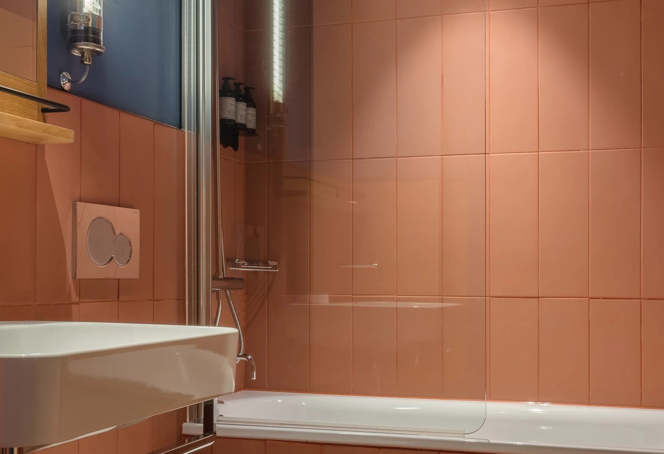 Photo - Whitworth Locke