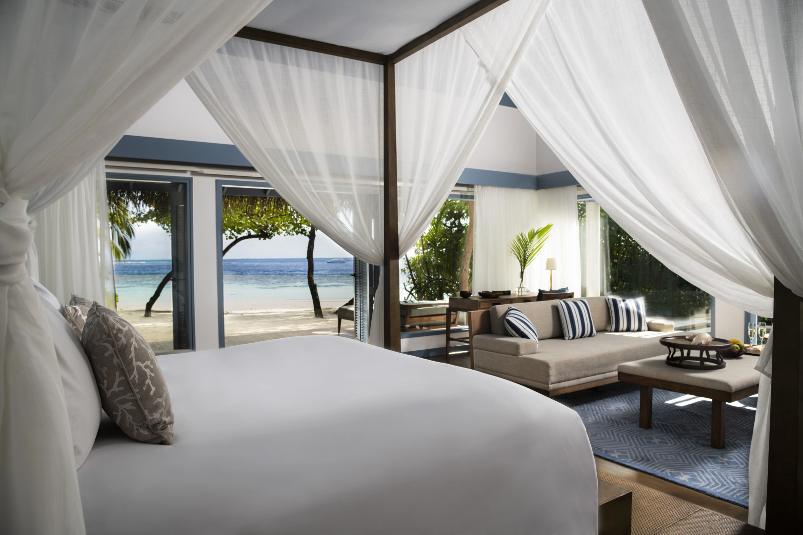 The Halcyon Private Isles Maldives, Autograph Collection, Bild 1 von 34