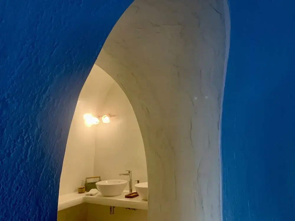 Photo - White Curves Santorini