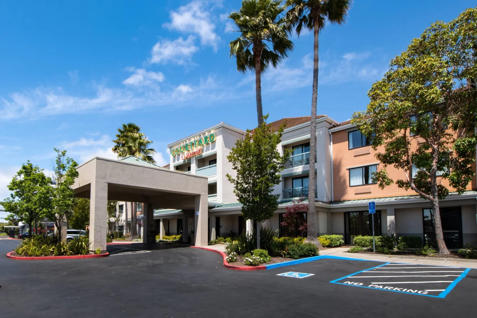 Foto - Courtyard by Marriott Oakland Airport