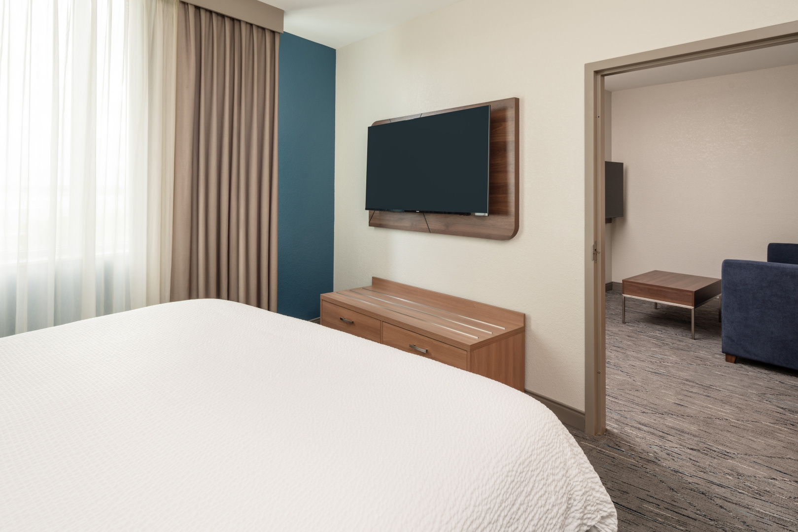 Photo - Holiday Inn Express Miami Airport Blue Lagoon Area by IHG