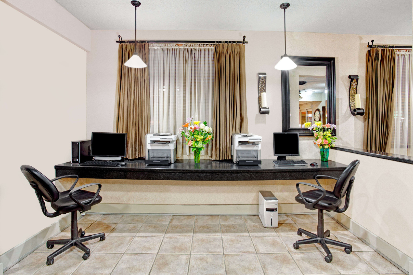 Photo - Ramada by Wyndham Tampa Airport Westshore