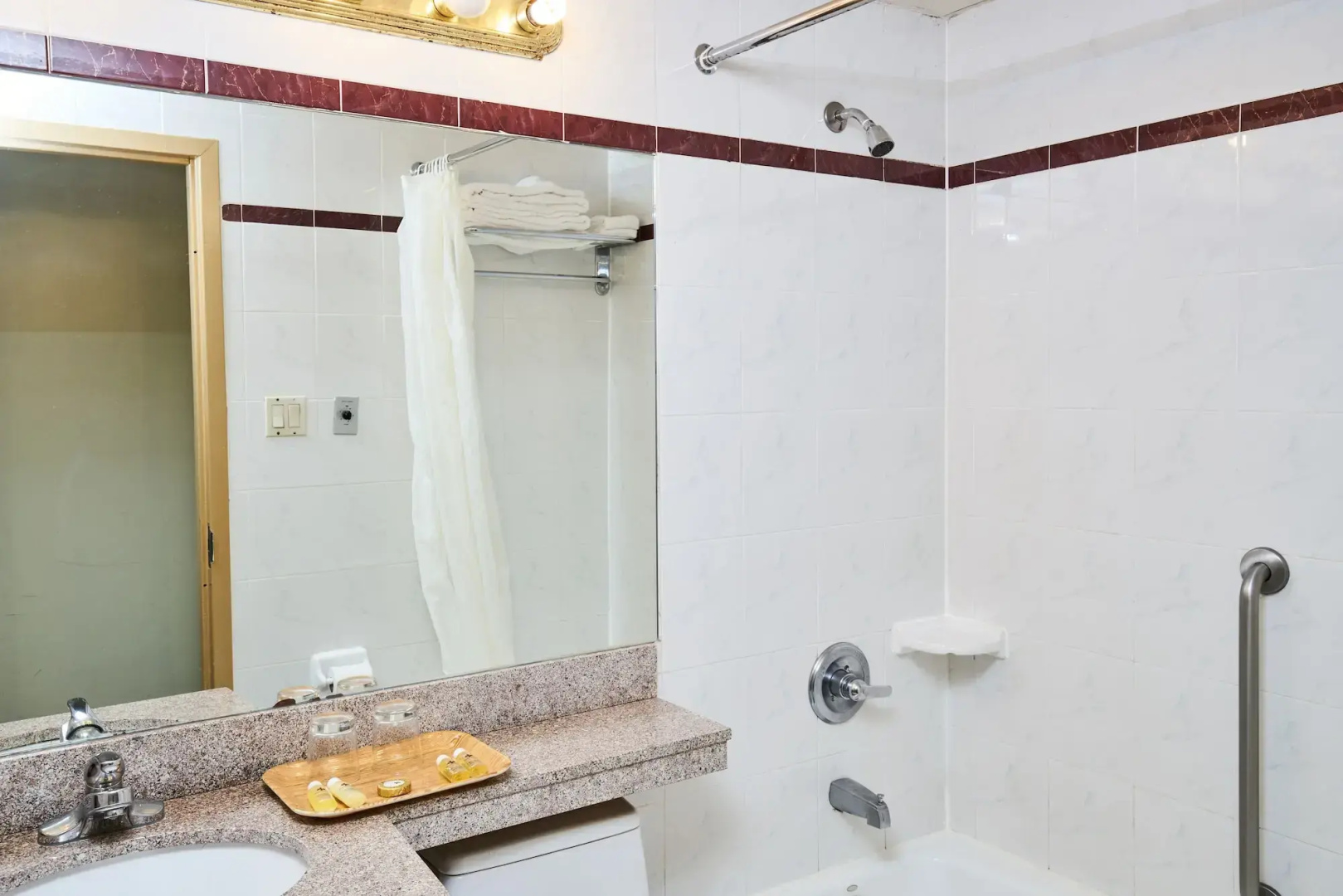 Photo - Flushing Hotel