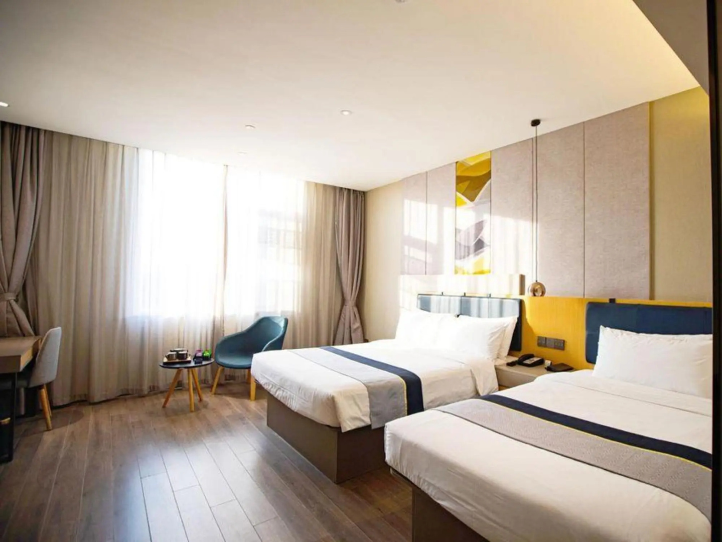 Home Inn UP Huayi Select Hotel (Dongying Yinzuo Mall Shengli Oilfield Central Hospital Branch)