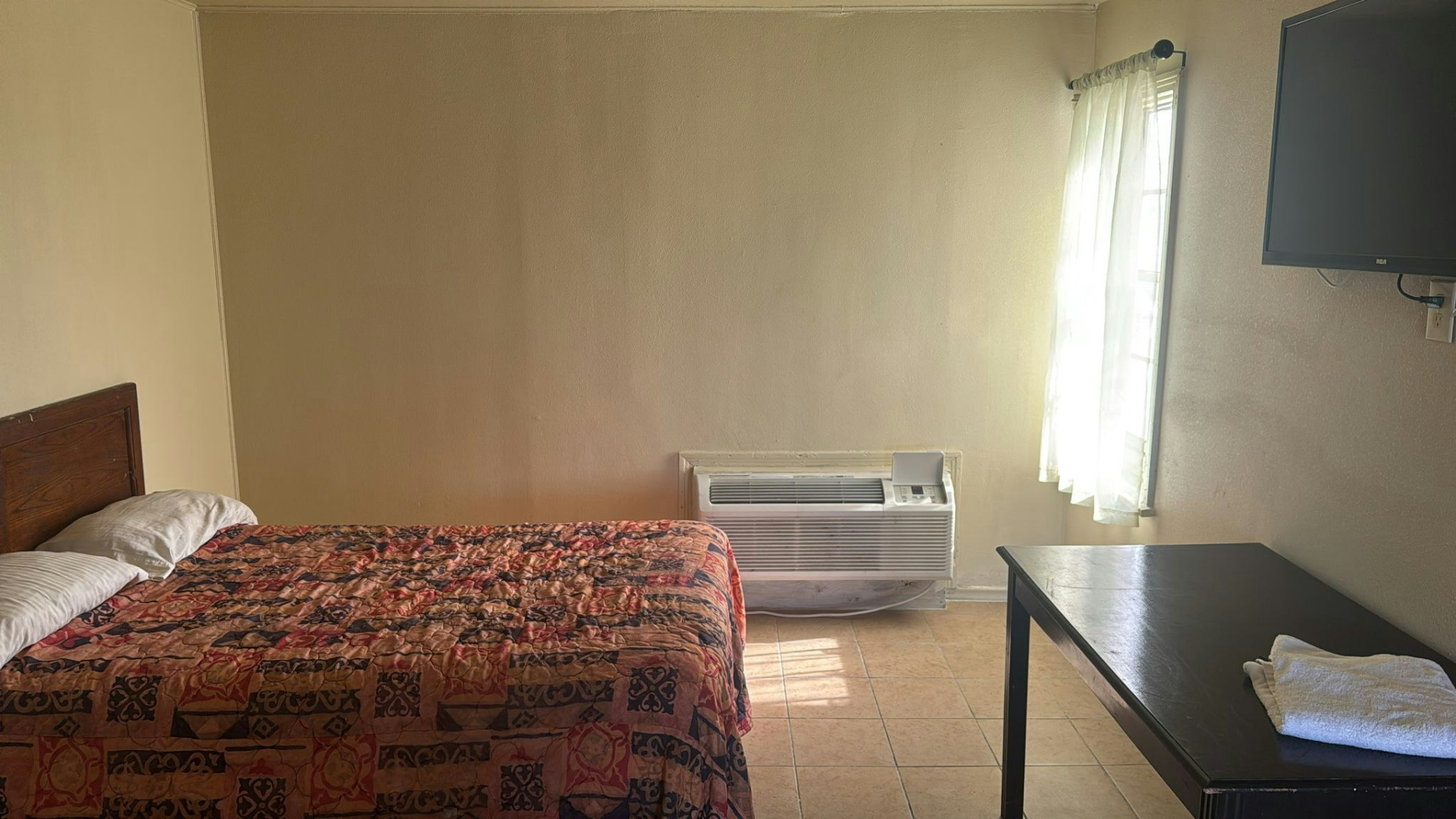 Foto - Cole Manor Motel By Oyo Love Field Market Center