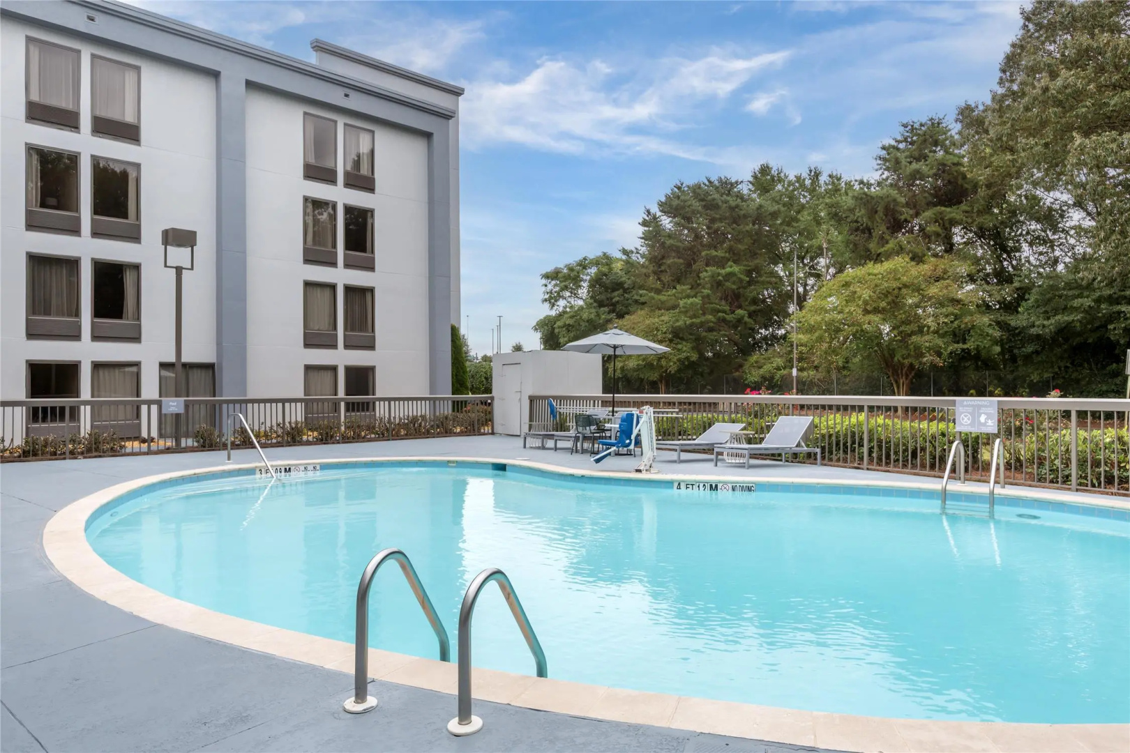 Photo - Spark by Hilton Atlanta Airport South College Park