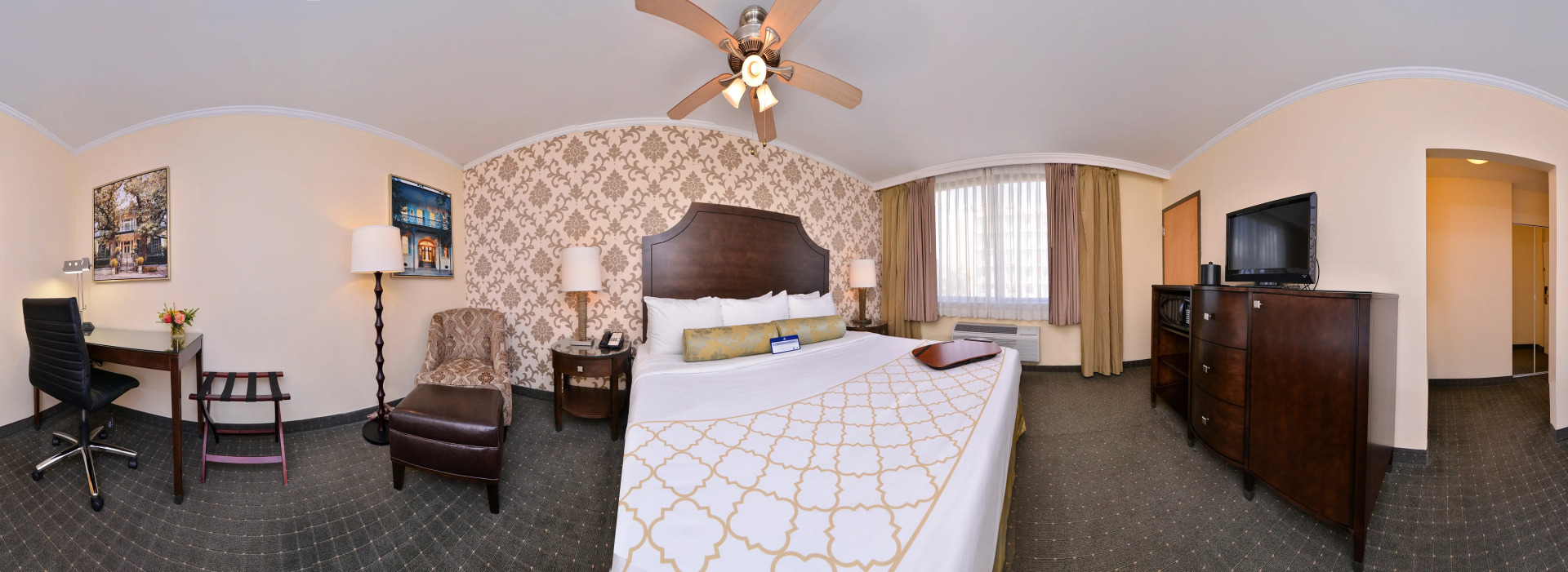 Photo - Hampton Inn New Orleans/St.Charles Ave