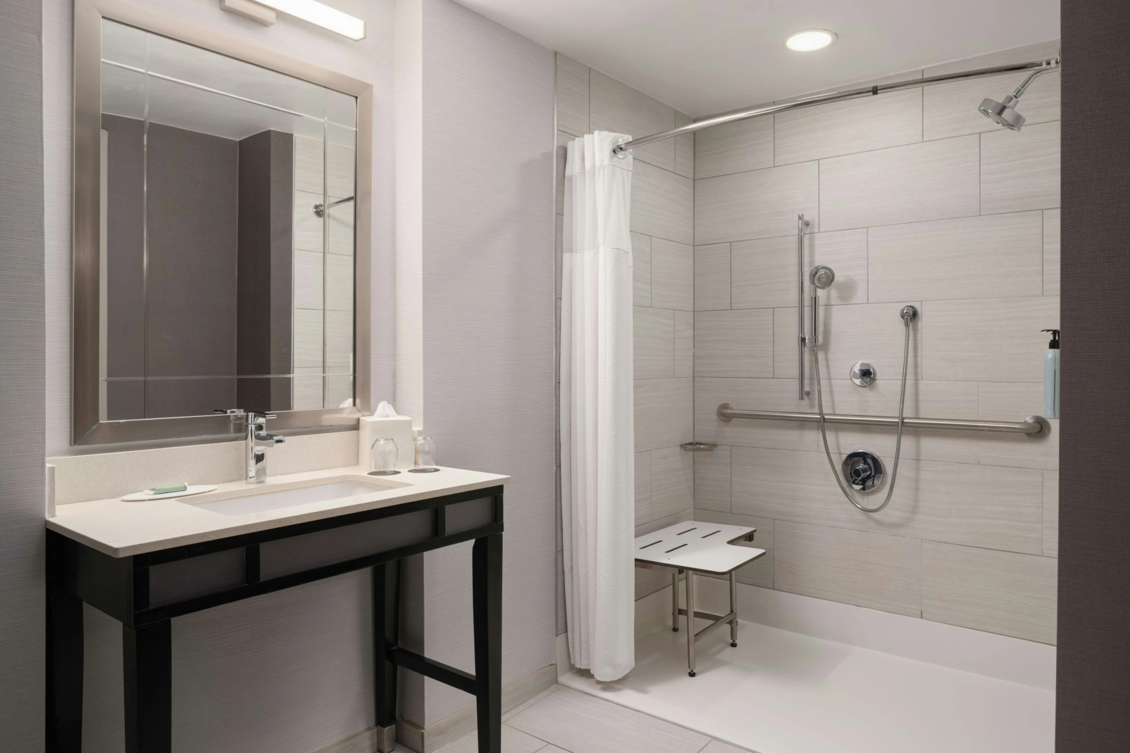 Photo - Courtyard by Marriott Boston Brookline