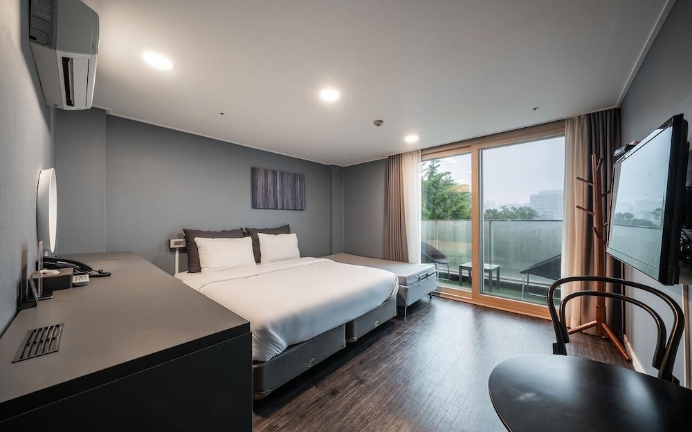 Photo - Myeongdong Young Inn Hotel