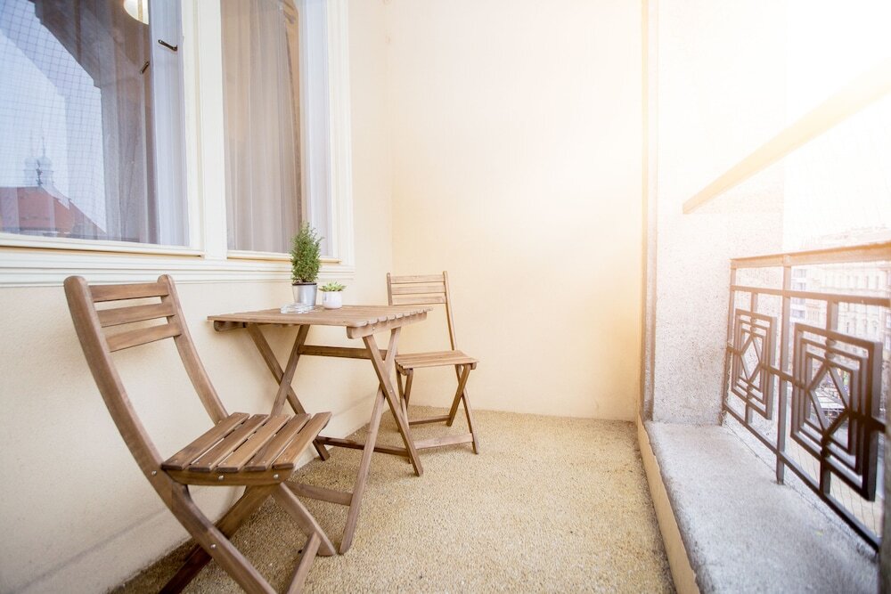 Foto - Crown Palace Apartments by Adrez