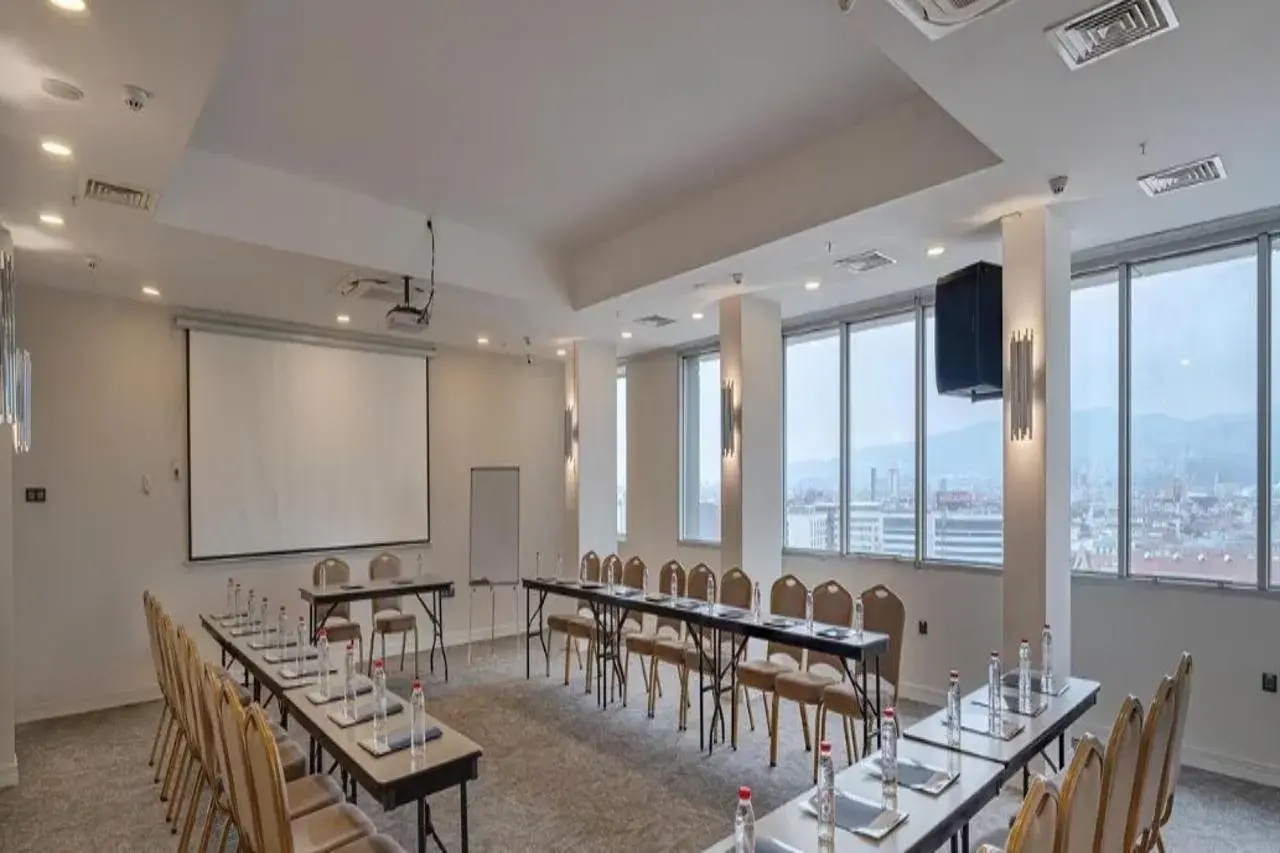 Photo - Best Western Izmir Hotel