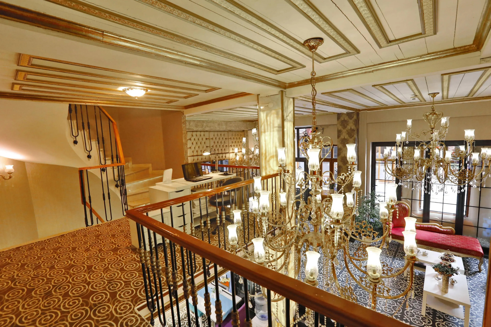 Photo - Diamond Royal Hotel
