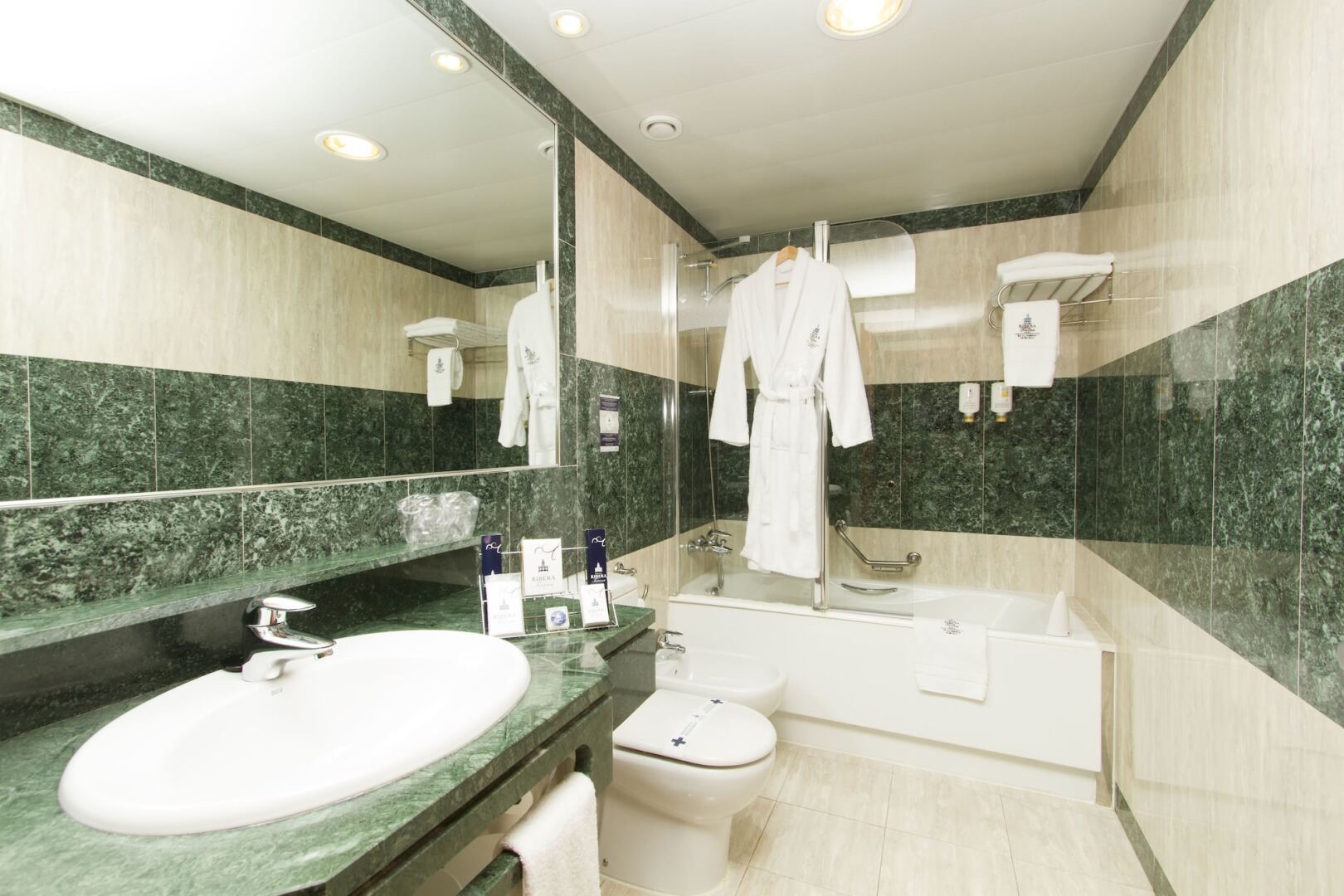 Photo - Ribera de Triana Hotel