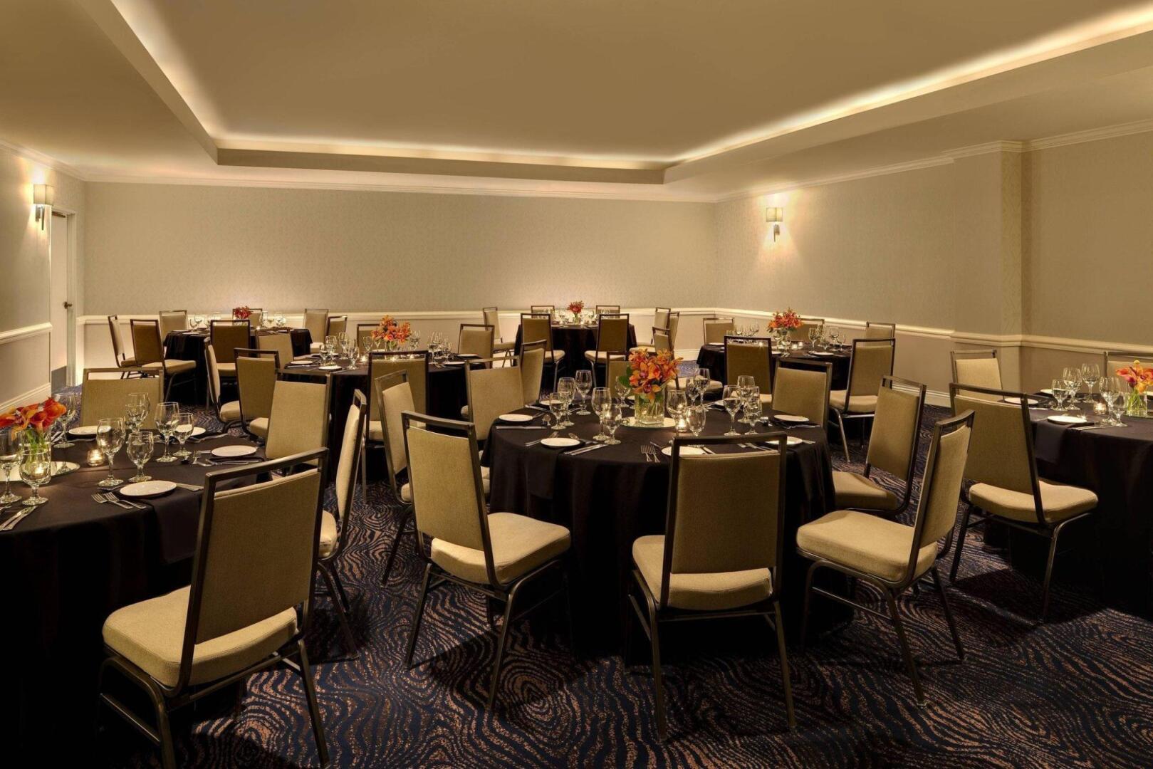 Photo - Courtyard by Marriott San Diego Downtown