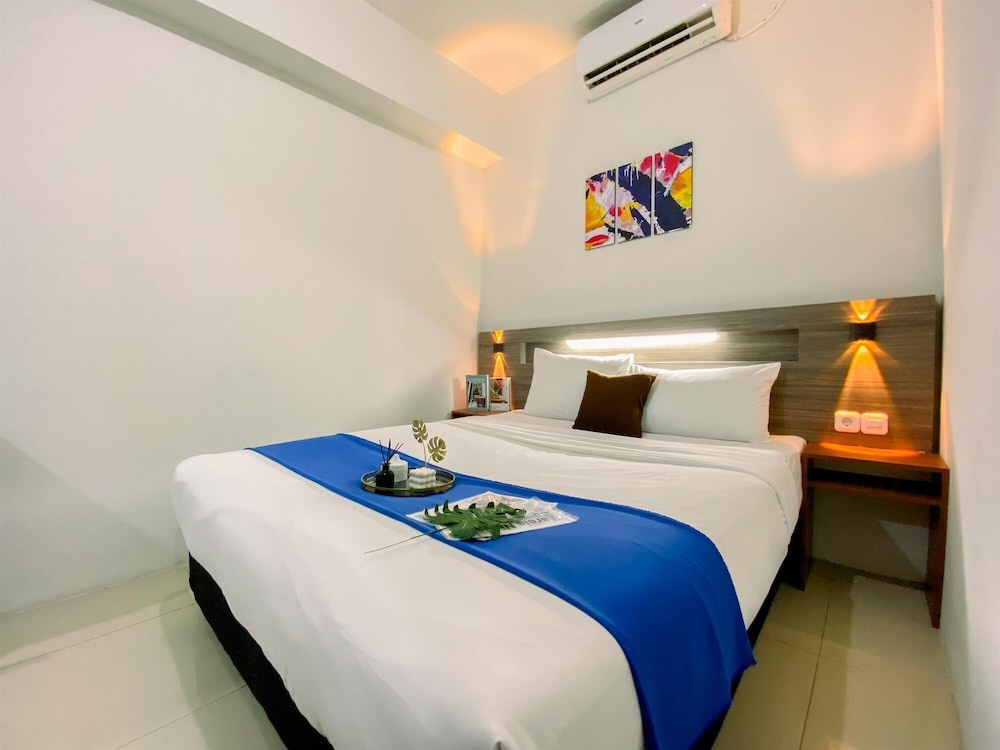 Spacious And Relaxing 2Br Apartment At Corner Vittoria Residence