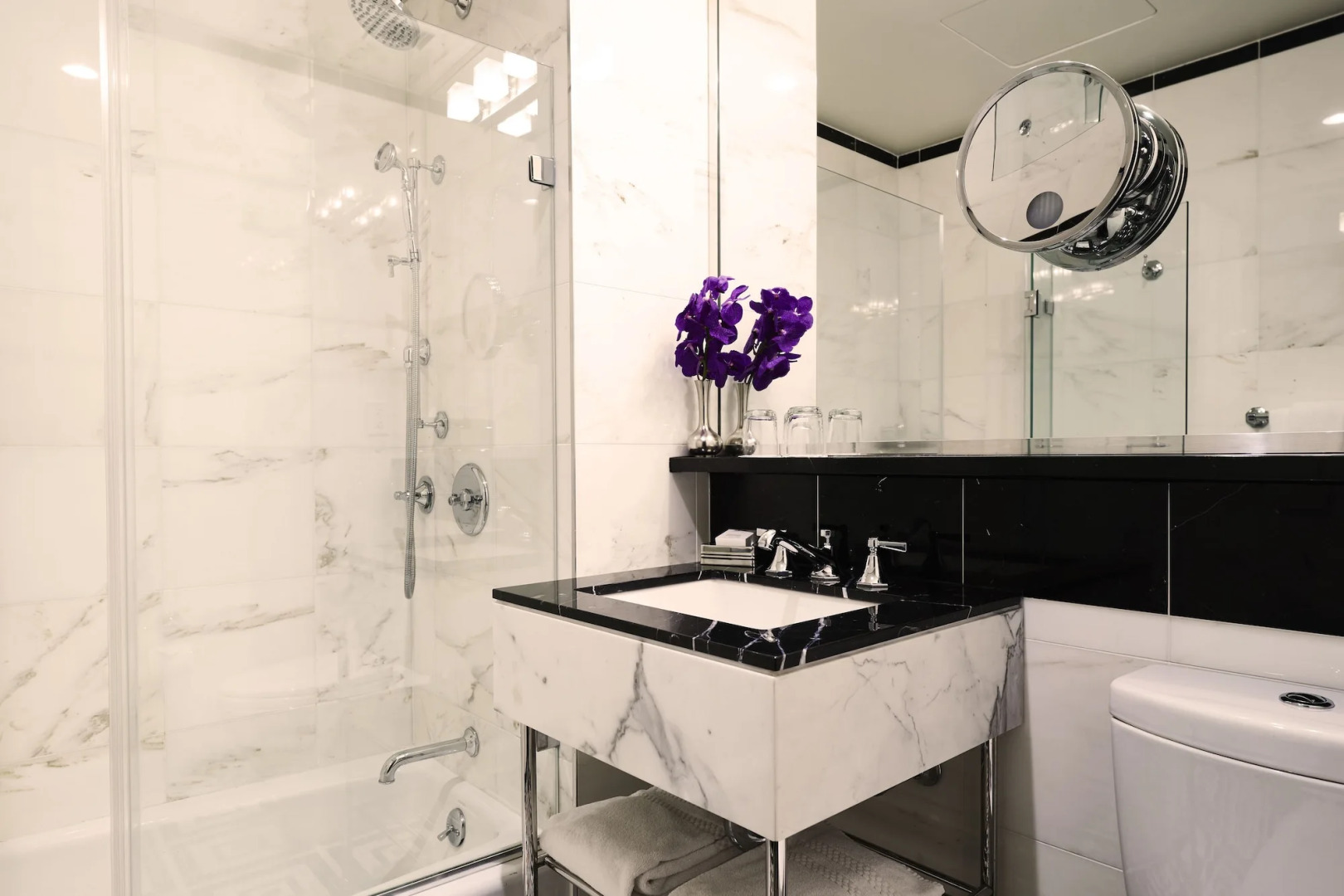 Foto - Iroquois New York Times Square