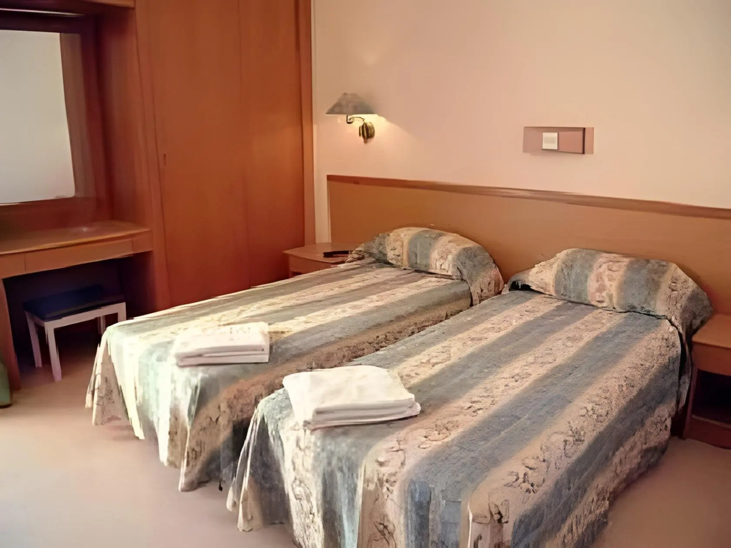 Foto - Ambassador Hotel