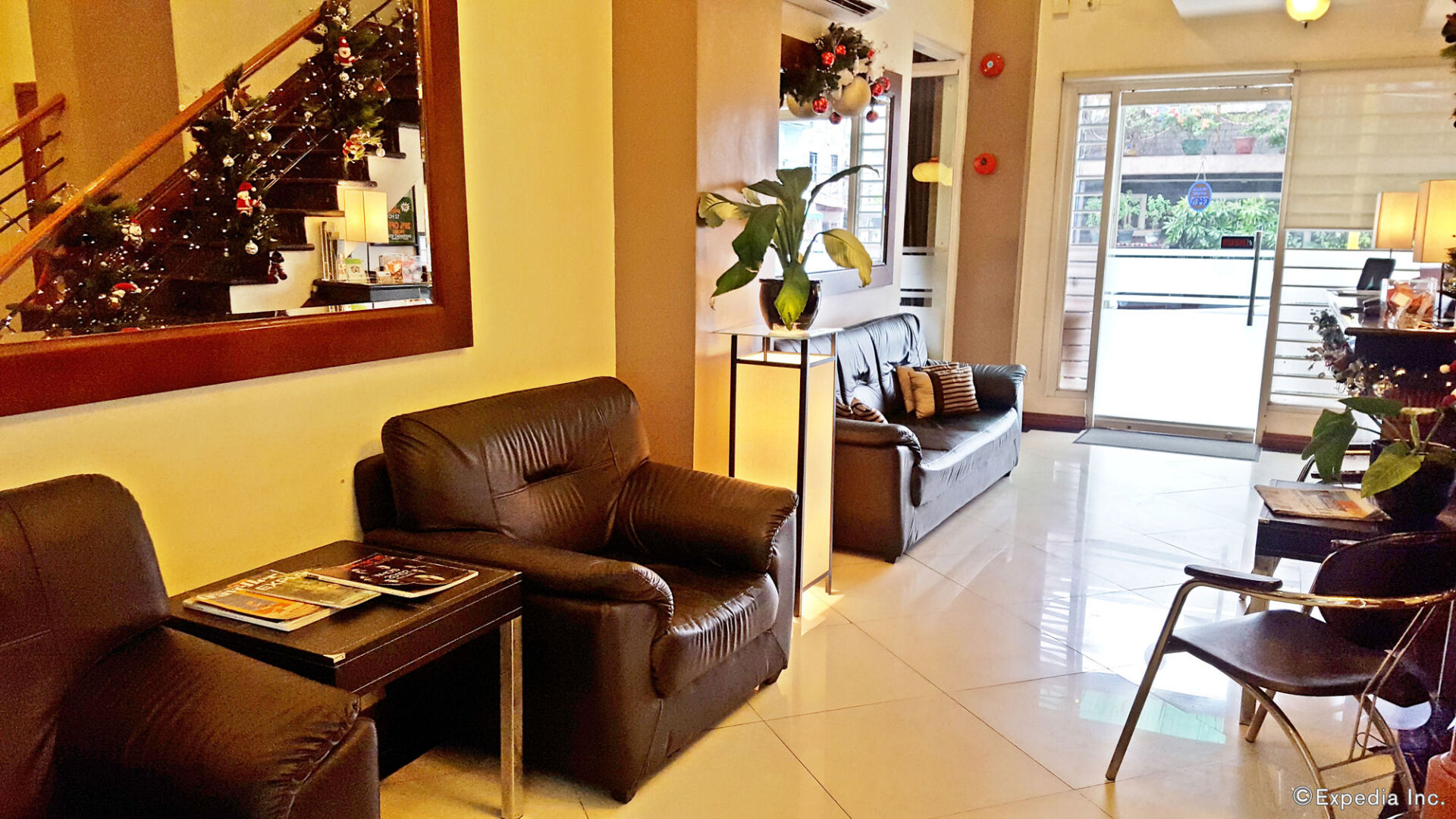 Foto - Townhouse OAK Metro Manila Near Osmena Highway PNR Pasay formerly Avitel Hotel