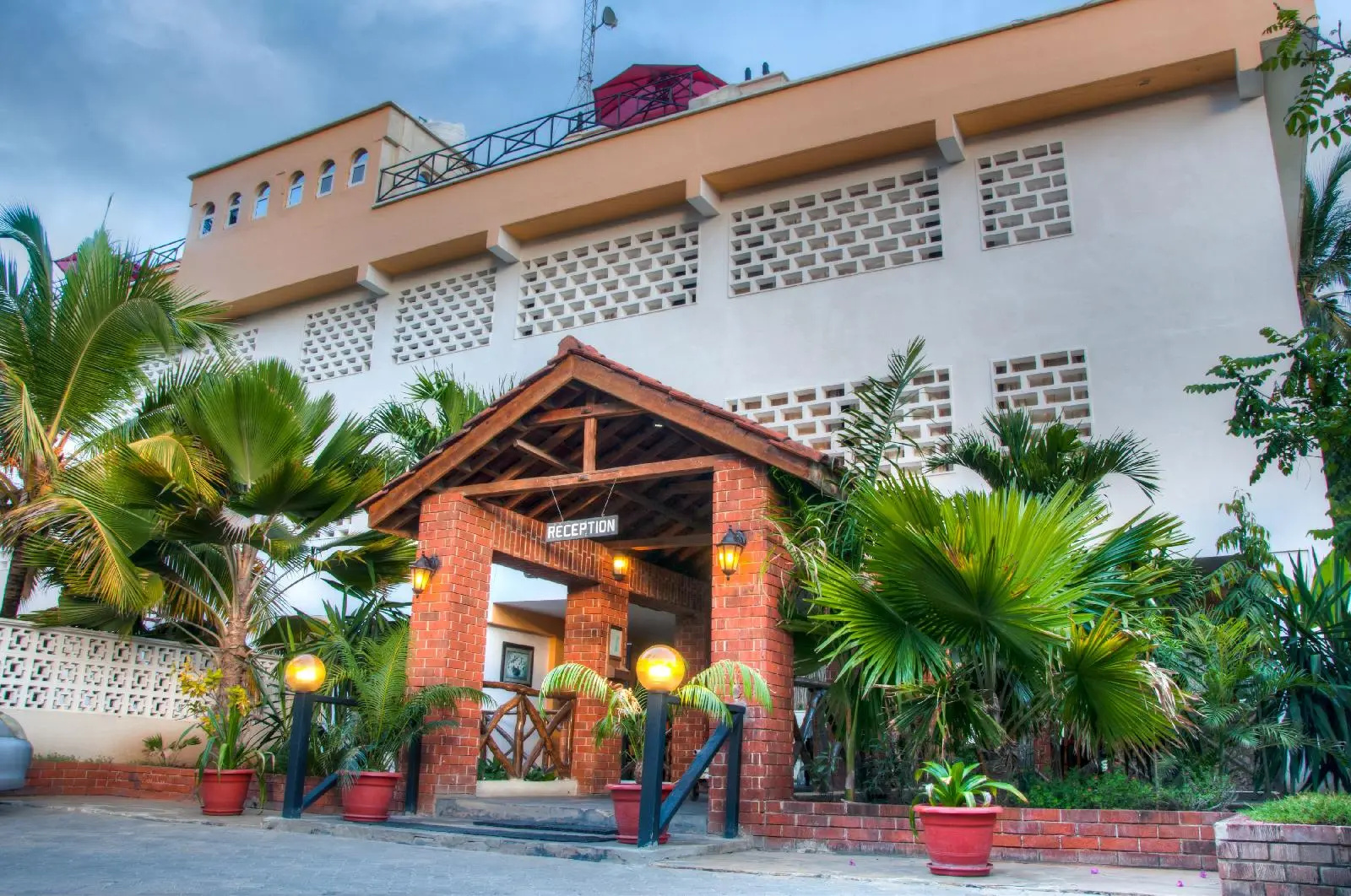 KAHAMA HOTEL MOMBASA