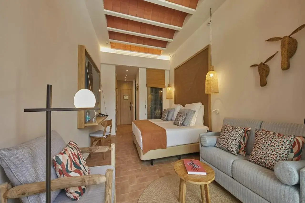 Foto - Cala San Miguel Ibiza Resort, Adults only, Curio Collection by Hilton