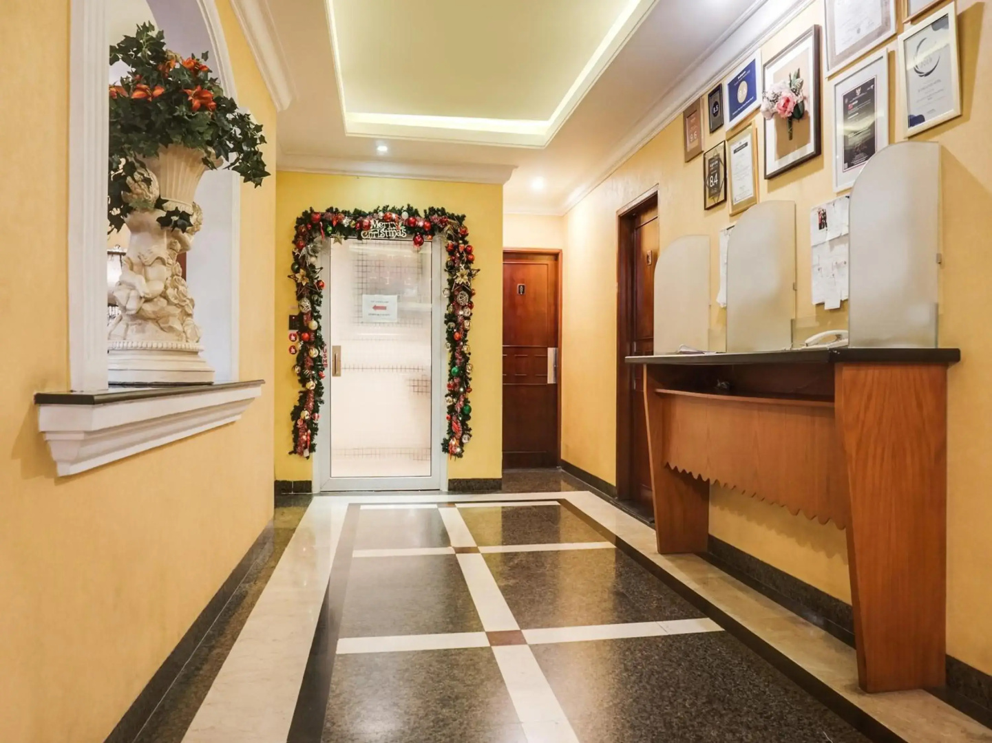 Photo - BI Executive Hotel