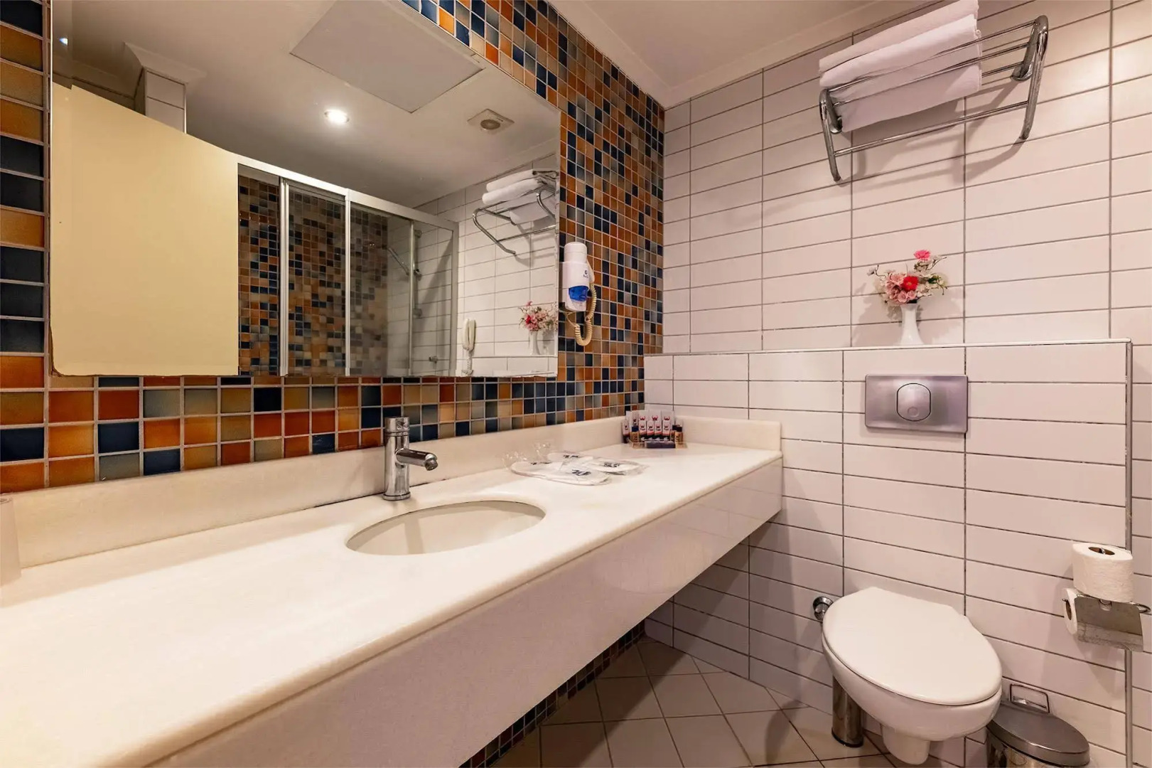 Photo - Viking Express Hotel