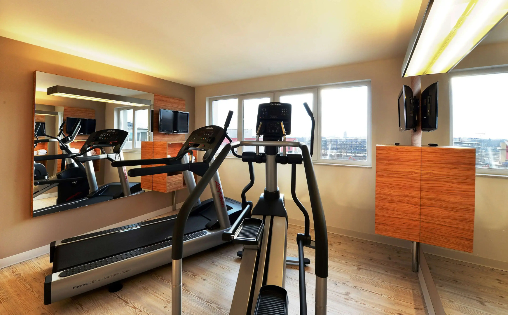 Photo - Best Western Plus Delta Park Hotel