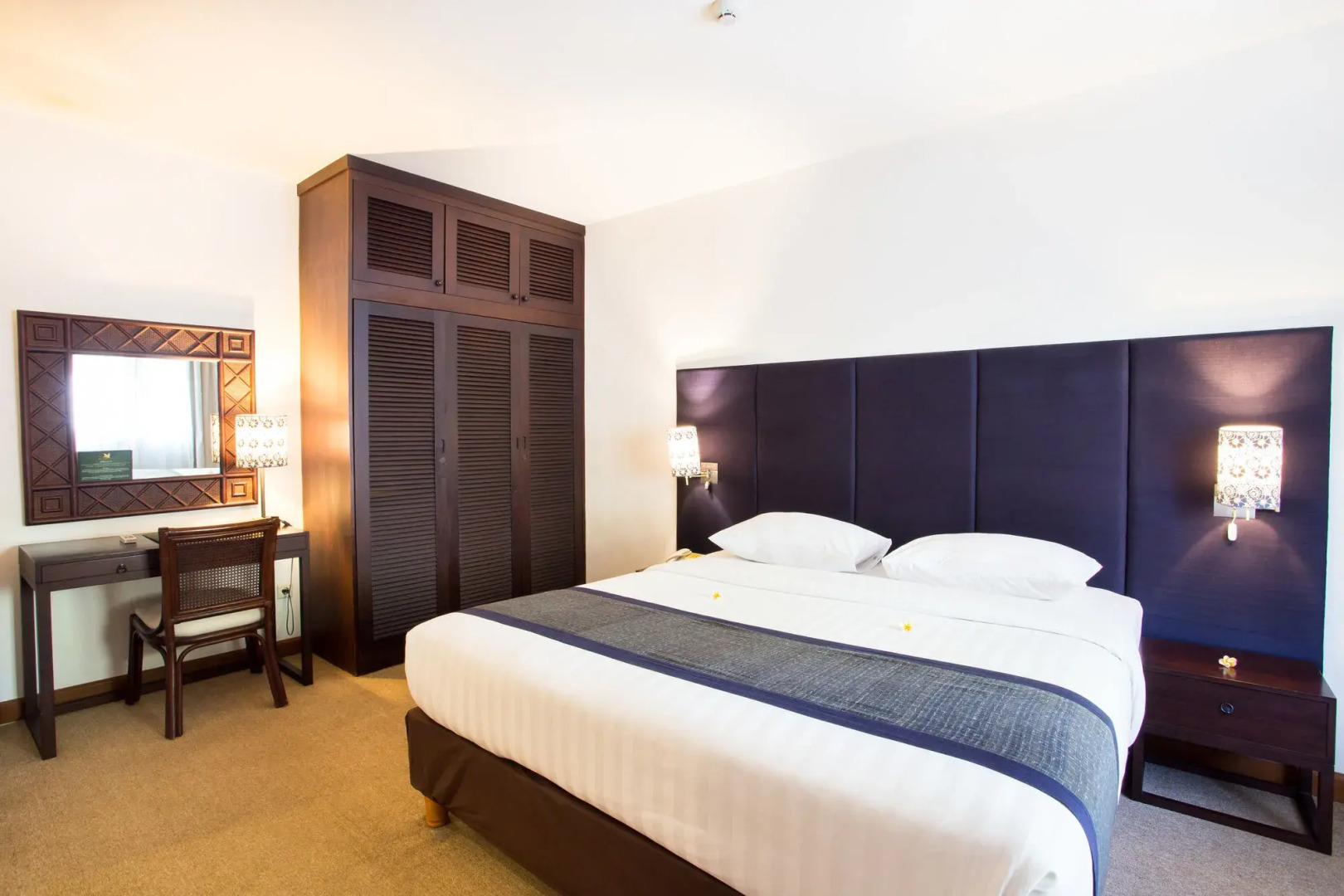 Photo - Plagoo Holiday Hotel