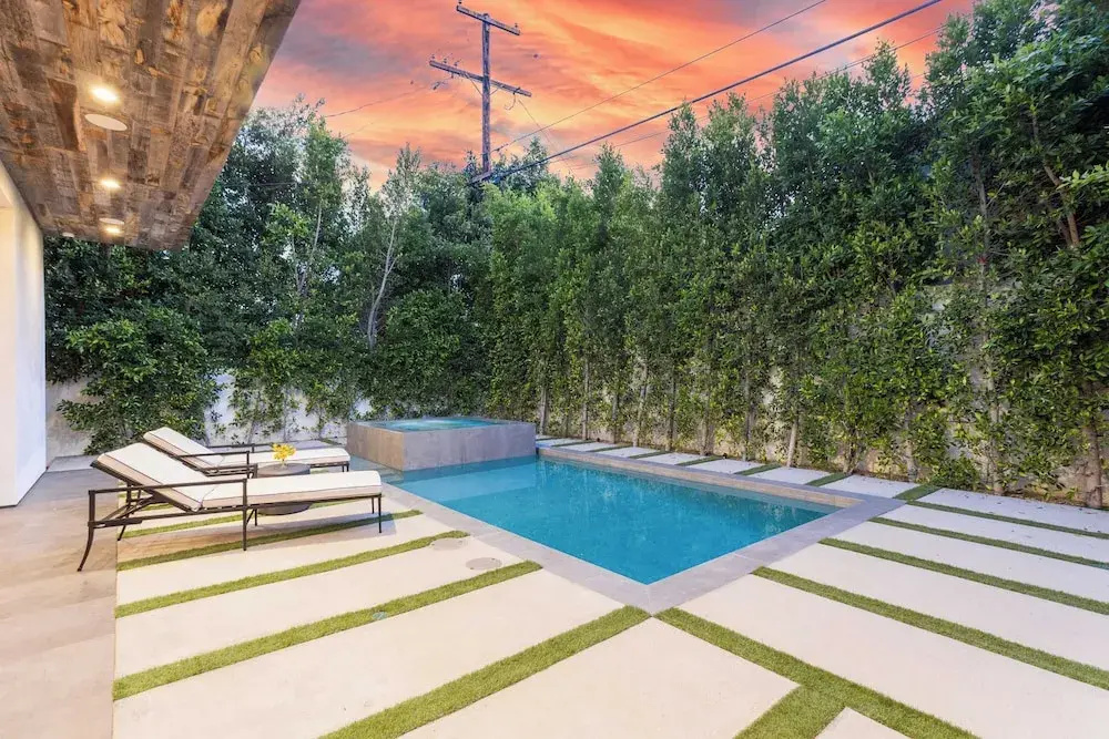 Foto - Luxe Weho Villa, Walk to Melrose Ave, Pool + Hot Tub North Vista by Avantstay