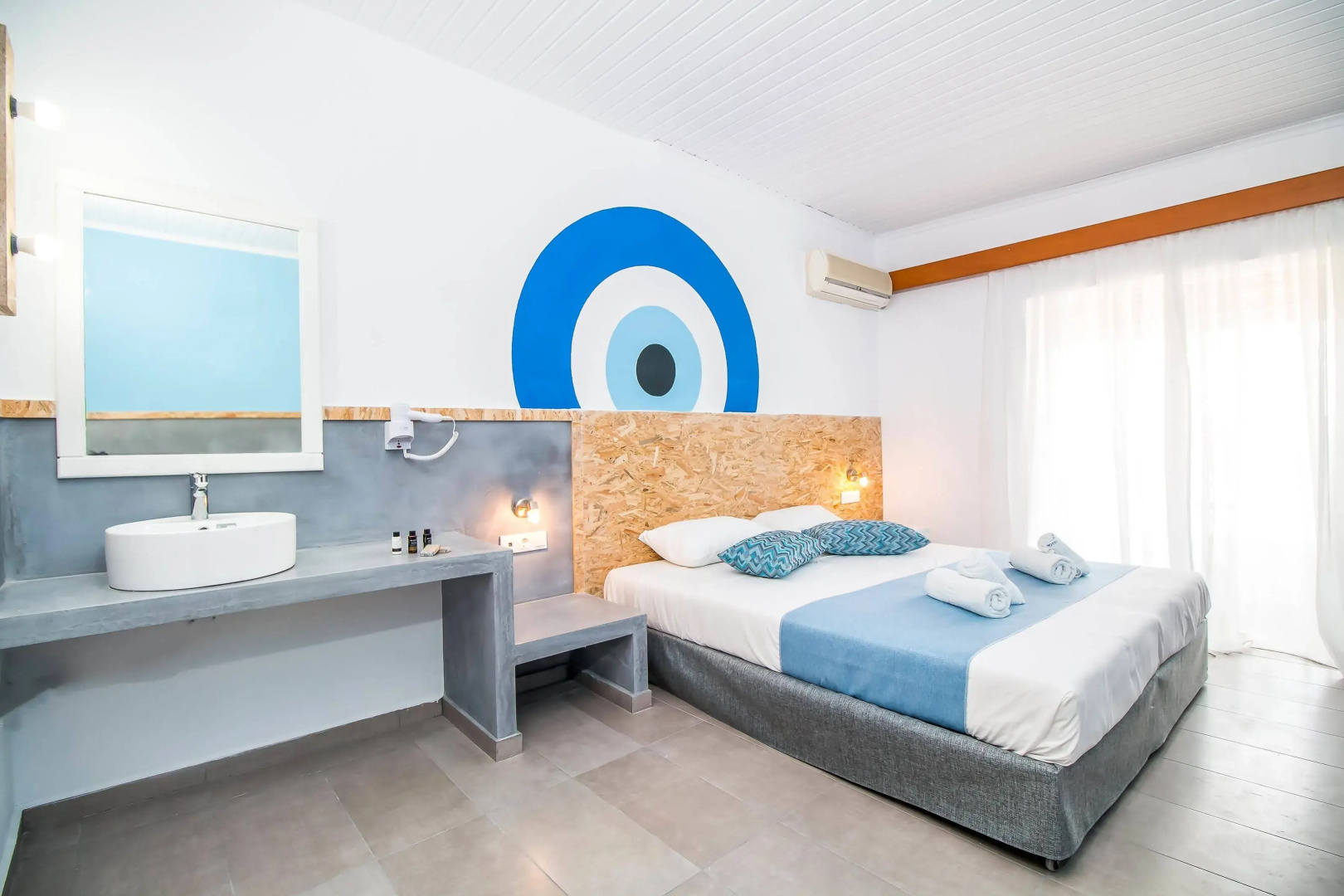 Photo - Tinas Plus Hotel